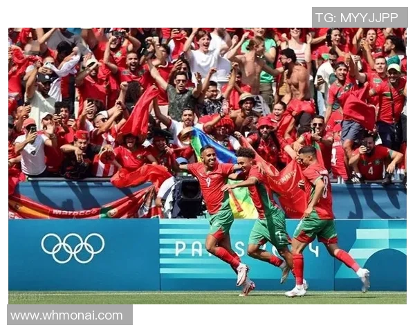 足球明星阵容精彩对决回顾展现球场魅力与团队精神的比赛片段